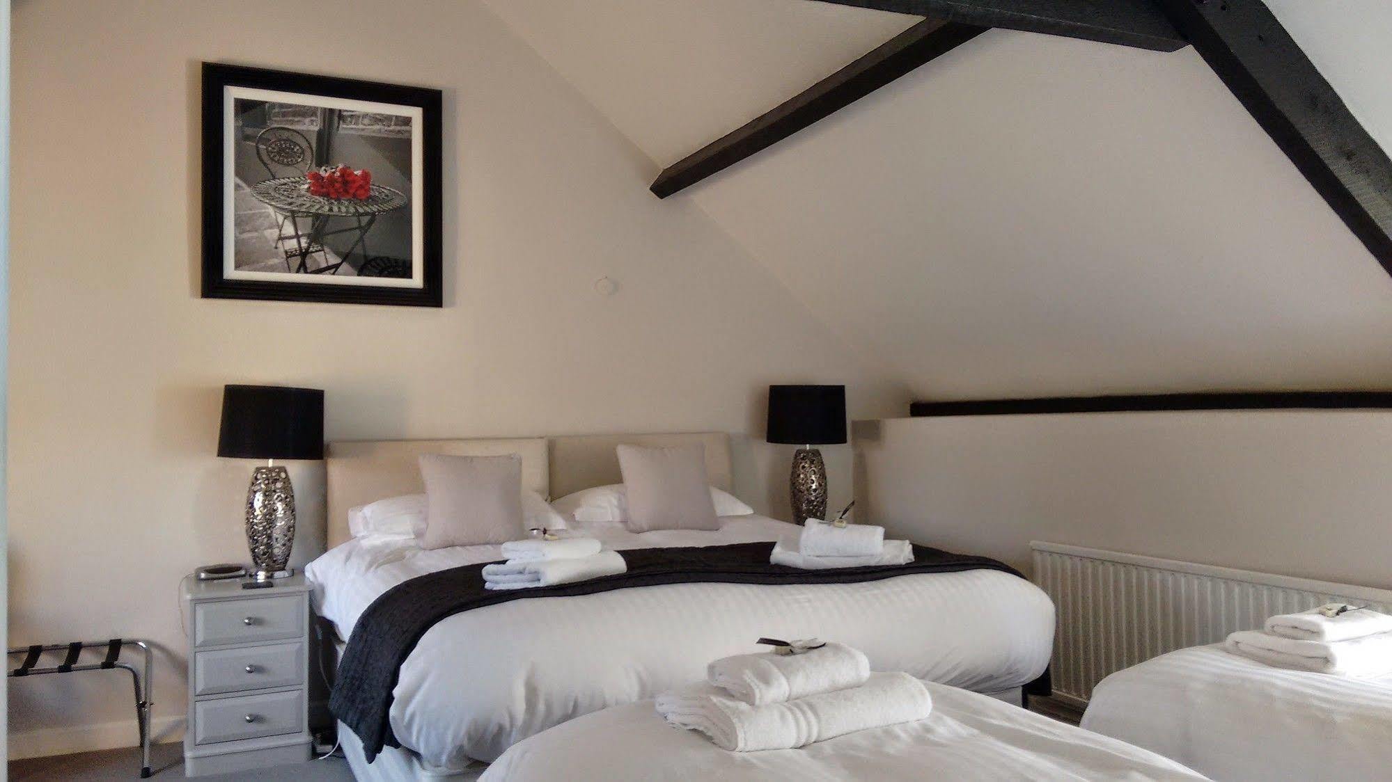Dragon Inn Crickhowell Ngoại thất bức ảnh