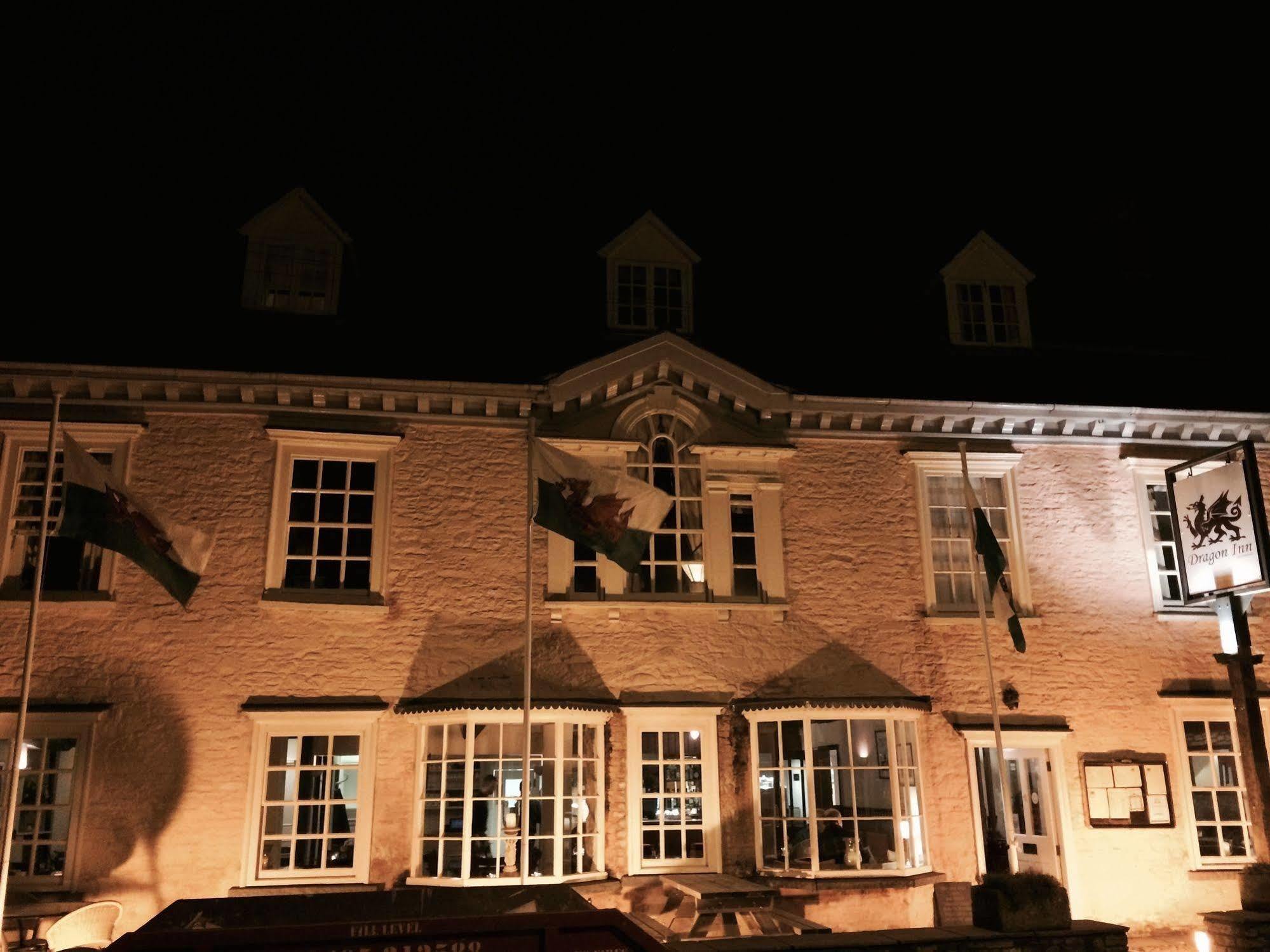 Dragon Inn Crickhowell Ngoại thất bức ảnh